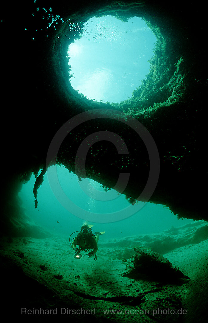 Cave diving, Scuba diver in underwater cave