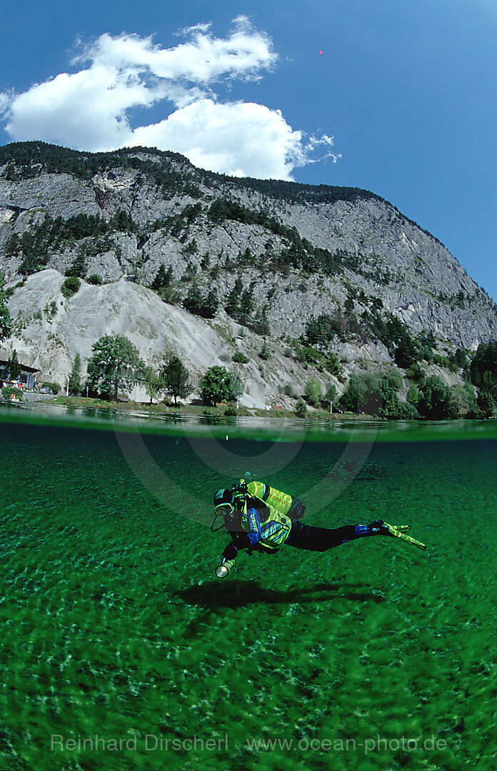 Taucher im Gebirgssee, Steiermark, Gruener See, sterreich, Oesterreich