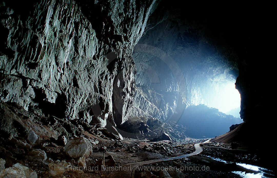 Riesige Hoehle, Deer Cave, Mulu National Park, Malaysia, Borneo