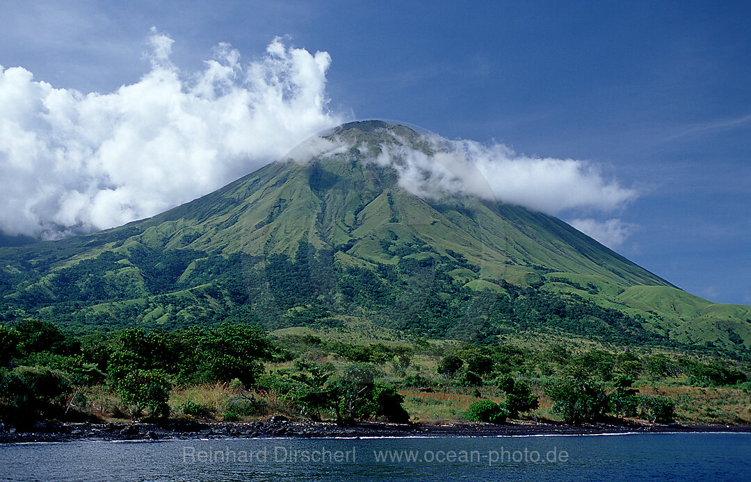 Vulkaninsel Sangean, Indischer Ozean, Indonesien