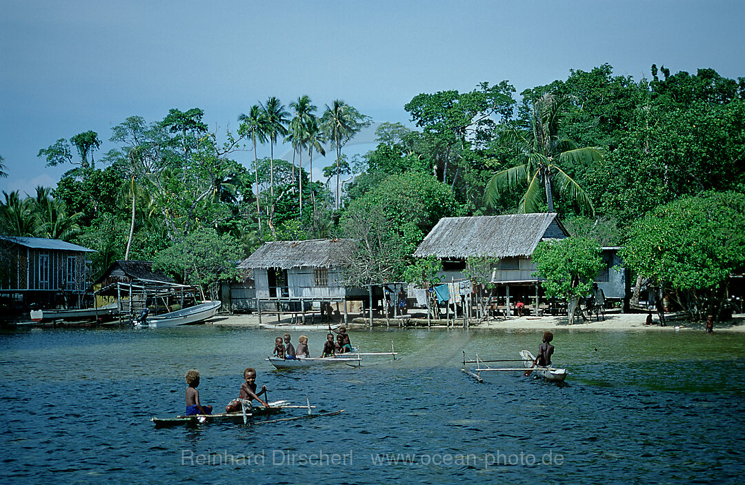 Einheimischendorf bei Kavieng, New Ireland, Kavieng, Papua Neu Guinea