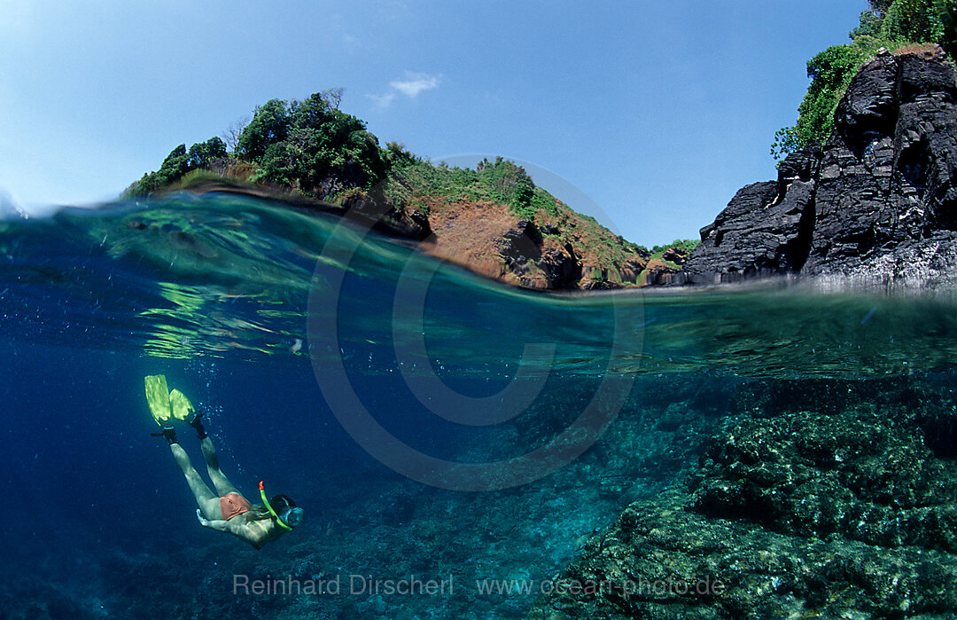 Schnorcheln vor Insel, Schnorchler, Indischer Ozean, Andamanensee, Burma, Myanmar, Birma