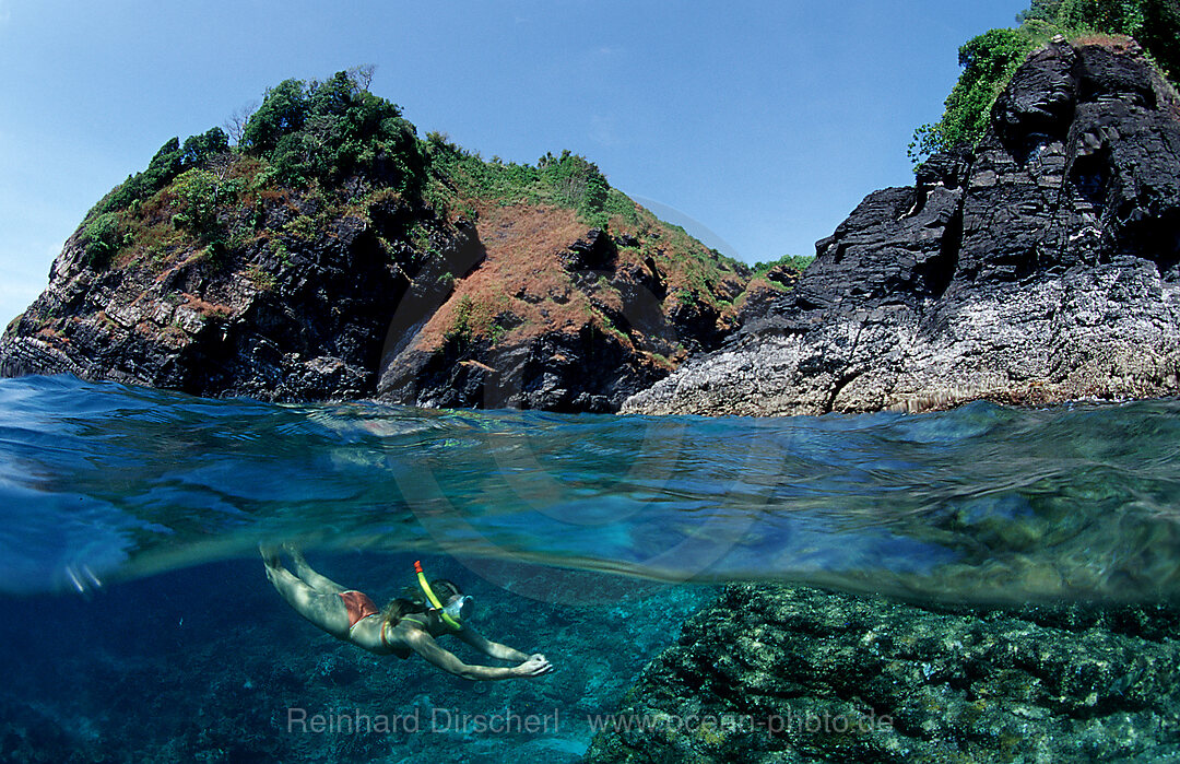 Schnorcheln vor Insel, Schnorchler, Indischer Ozean, Andamanensee, Burma, Myanmar, Birma