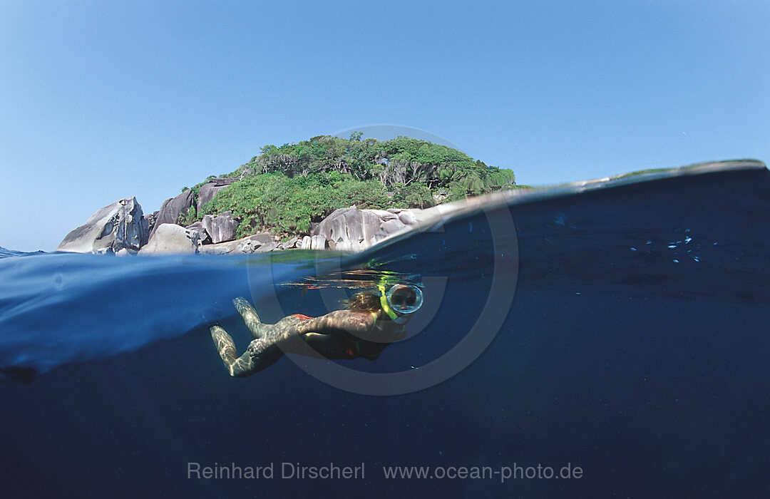 Schnorcheln vor Insel, Schnorchler, Indischer Ozean, Andamanensee, Burma, Myanmar, Birma