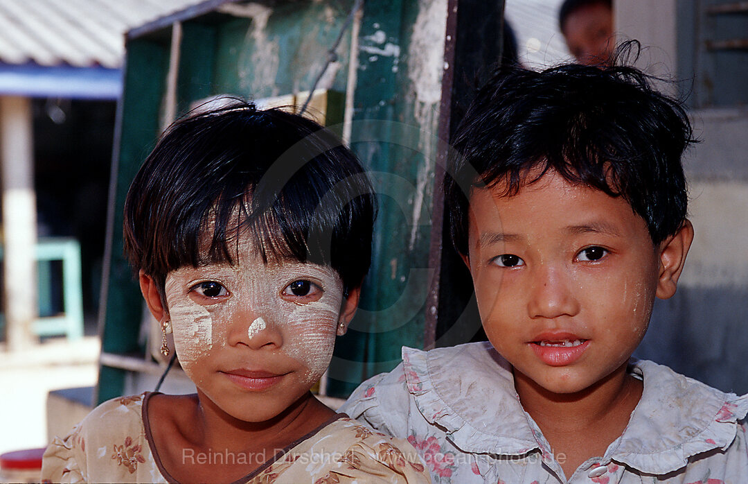 childs, Kawthaung, Burma, Myanmar, Birma