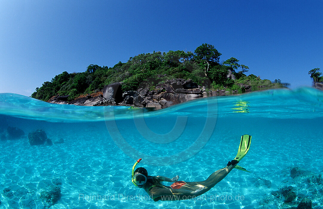 Schnorcheln vor tropischer Insel, Indischer Ozean, Phuket, Similan Inseln, Andamanensee, Thailand