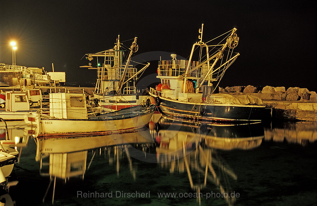 Hafen bei Nacht, Mocenicka Draga, Mittelmeer, Kroatien, Istrien