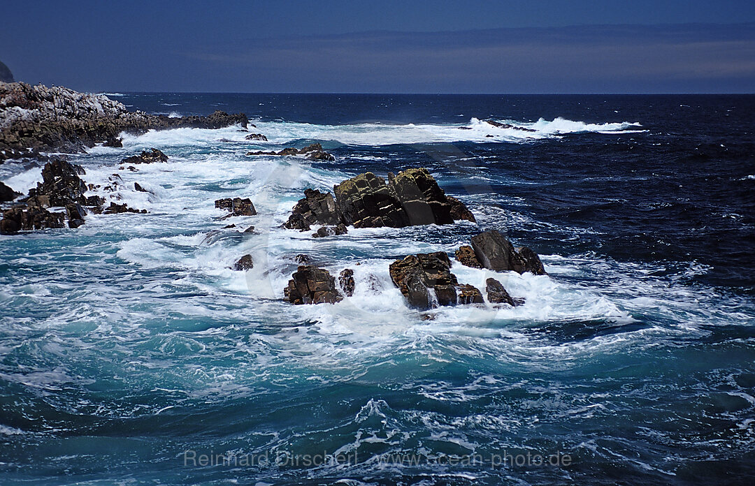 Schroffe Felskueste, Tsitsikamma Nationalpark, Otter trail, Sdafrika, Suedafrika