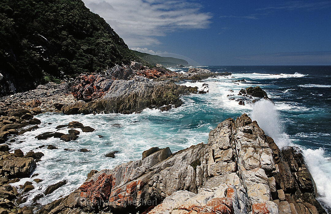 Schroffe Felskueste, Tsitsikamma Nationalpark, Otter trail, Sdafrika, Suedafrika