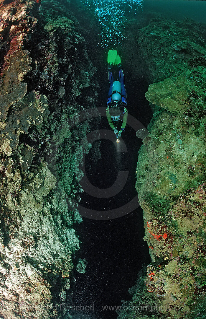 Tectonical rift underwater
