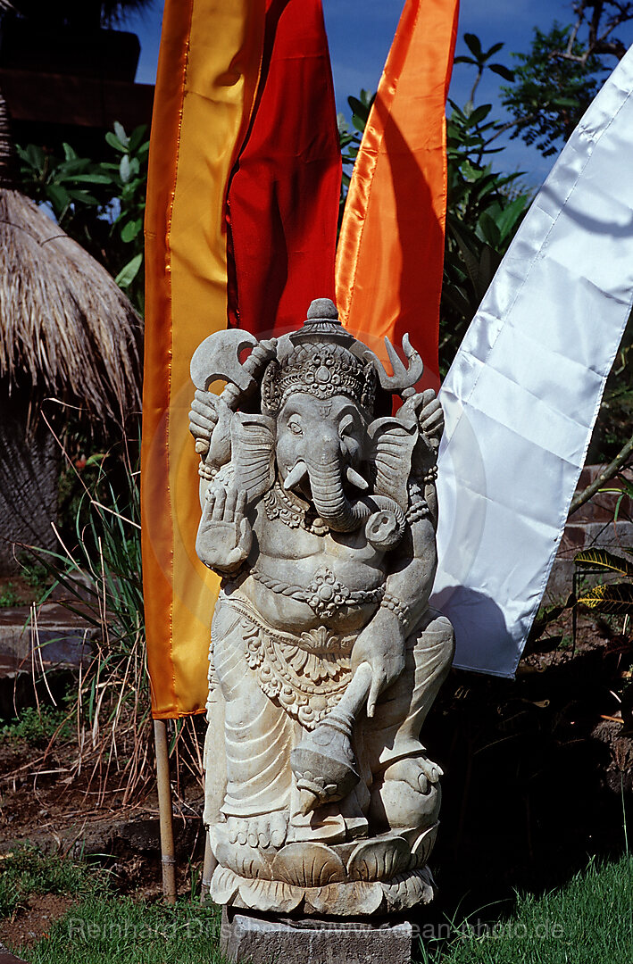 Alam Batu Resort, Elephant sculpture