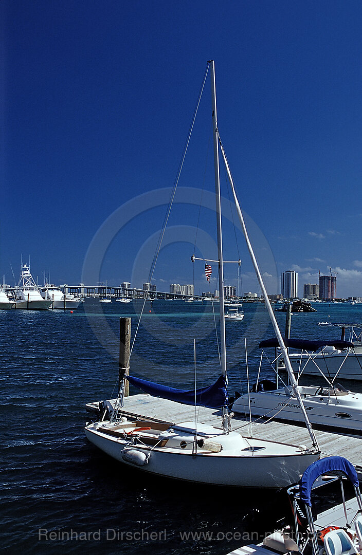 Hafen von West Palm Beach, Atlantischer Ozean, USA, FL, Florida