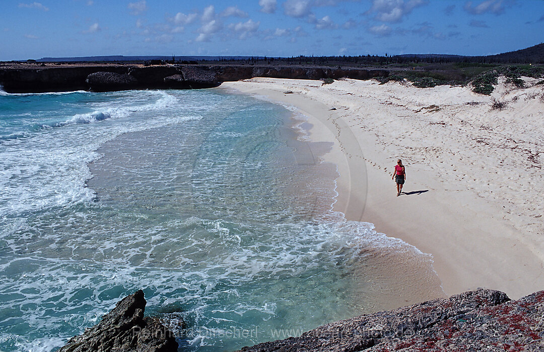 Playa Chikitu Coast