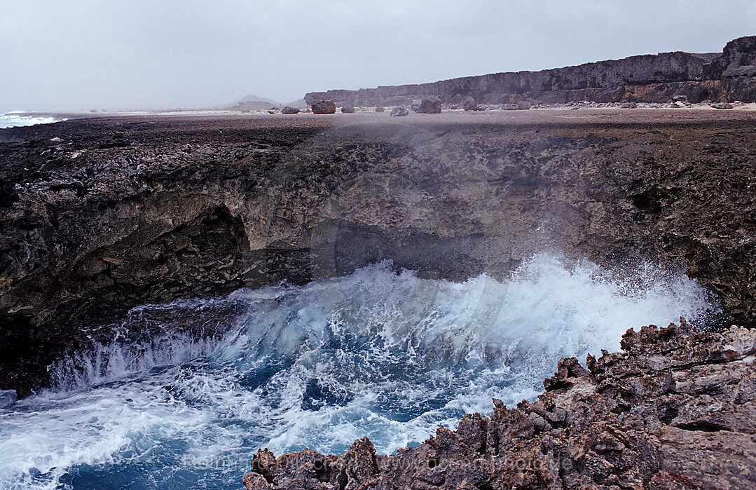 Brandung an der Kueste, Karibik, Karibisches Meer, Washington Slagbaai Nationalpark, Suplad, Niederlaendische Antillen, Bonaire