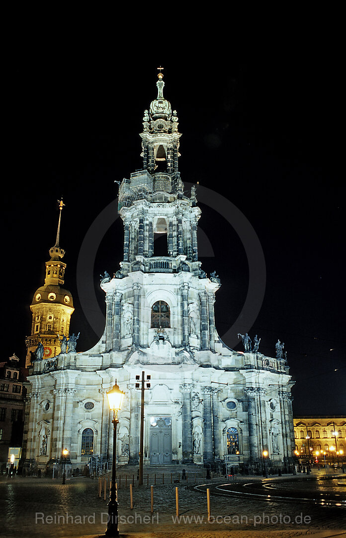 Hofkirche bei Nacht, Dresden, Deutschland