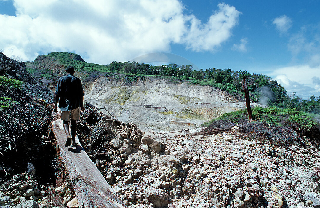Einheimischer im Vulkankrater