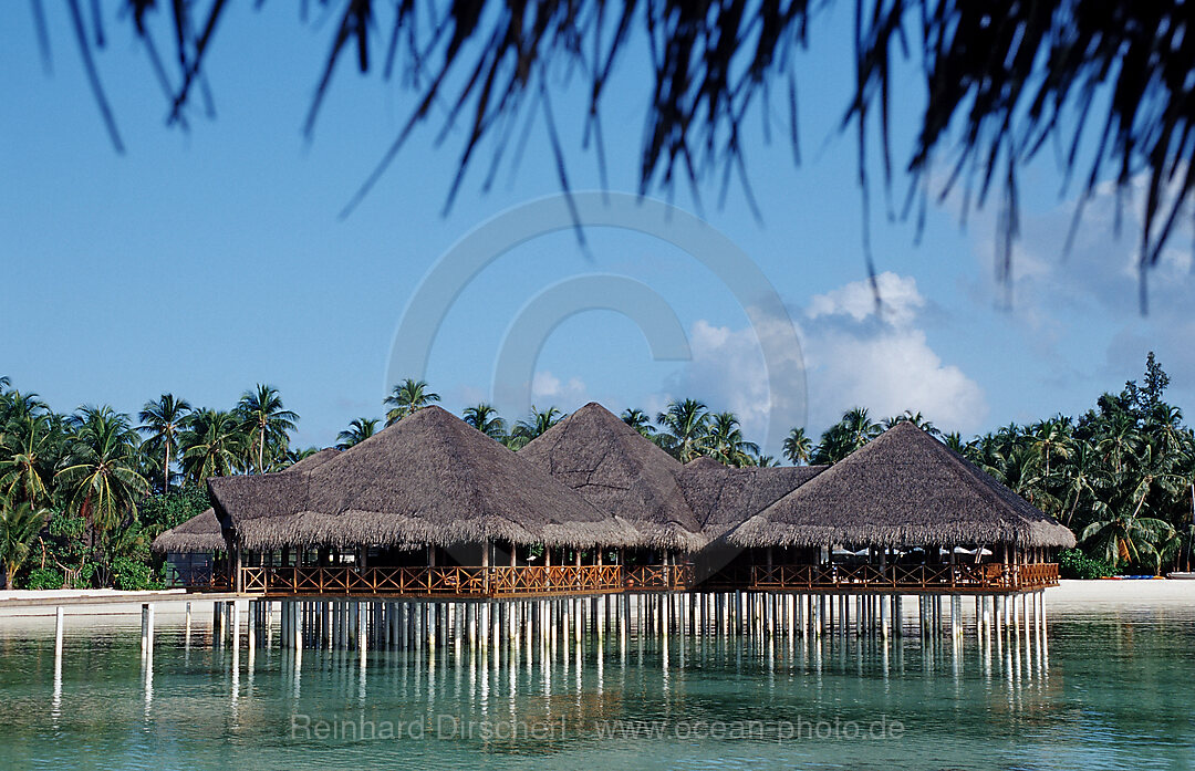 Strandbar auf Malediveninsel, Indischer Ozean, Medhufushi, Meemu Atoll, Malediven