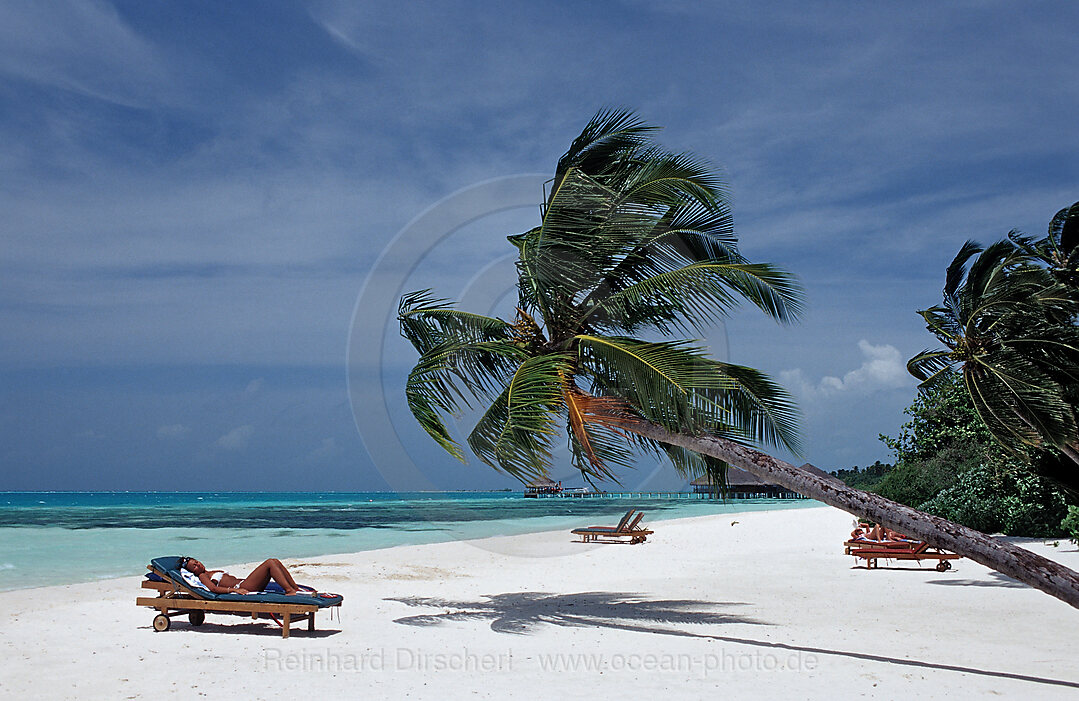 Strand auf Malediveninsel, Indischer Ozean, Medhufushi, Meemu Atoll, Malediven