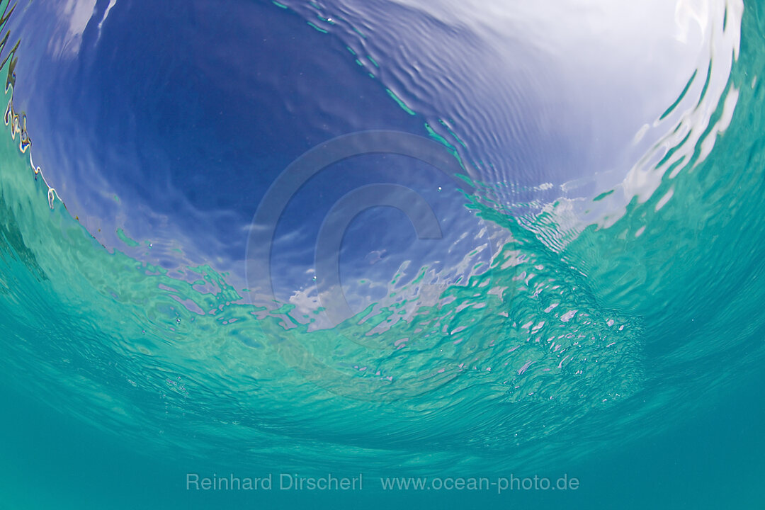 Watersurface in turquoise Lagoon