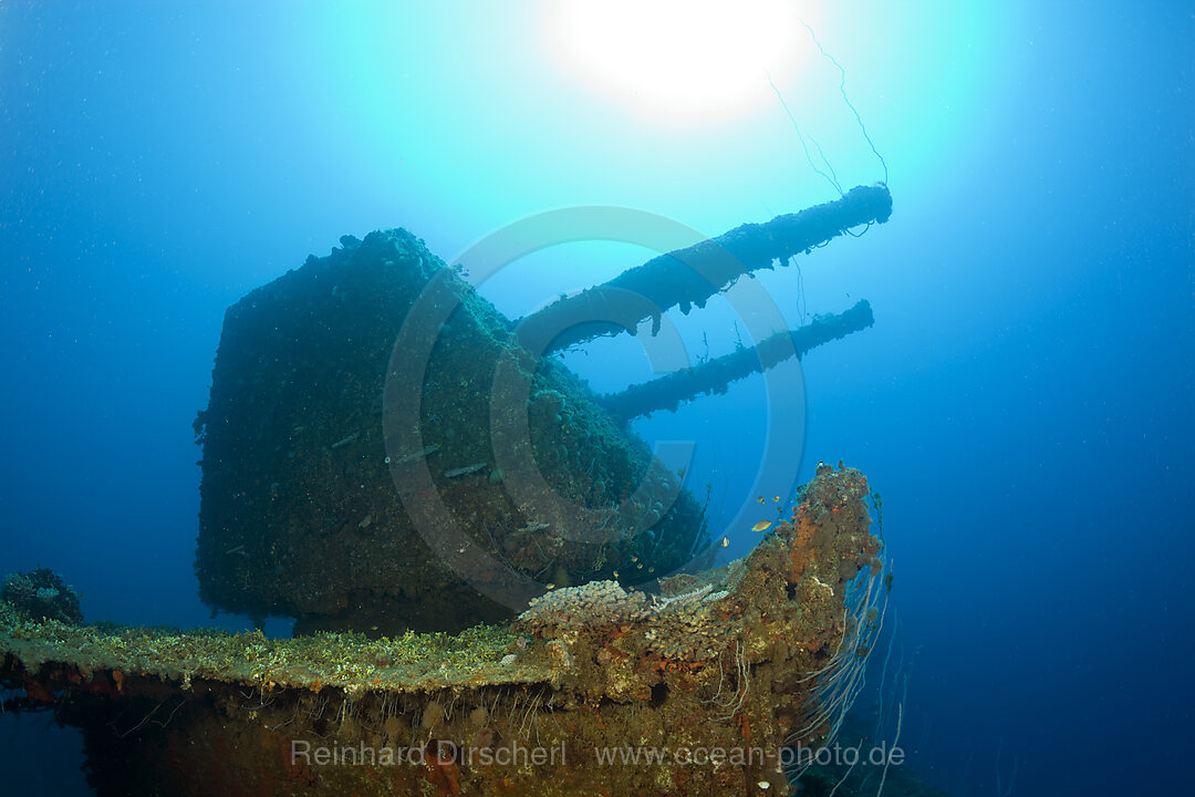 8-Zoll Zwillings-Geschuetz auf USS Saratoga