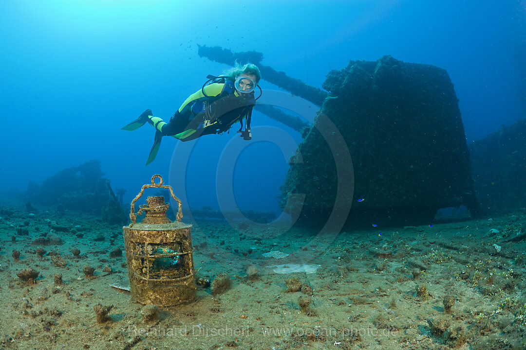 Diver finds Lamp in Front of Twin 8-inch 55 caliber Gun on USS Saratoga