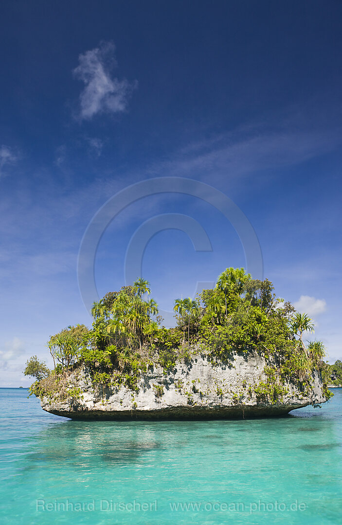 Felseninsel in den Rock Islands, Mikronesien, Palau