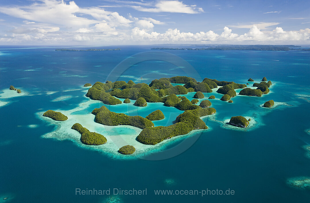 Luftaufnahme von Seventy Islands, Mikronesien, Palau