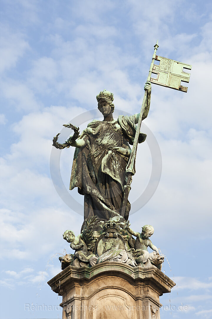 Frankonia-Brunnen der Wuerzburger Residenz, Wuerzburg, Unterfranken, Bayern, Deutschland