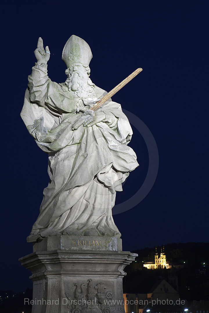 Heiligenfigur auf Alte Mainbruecke