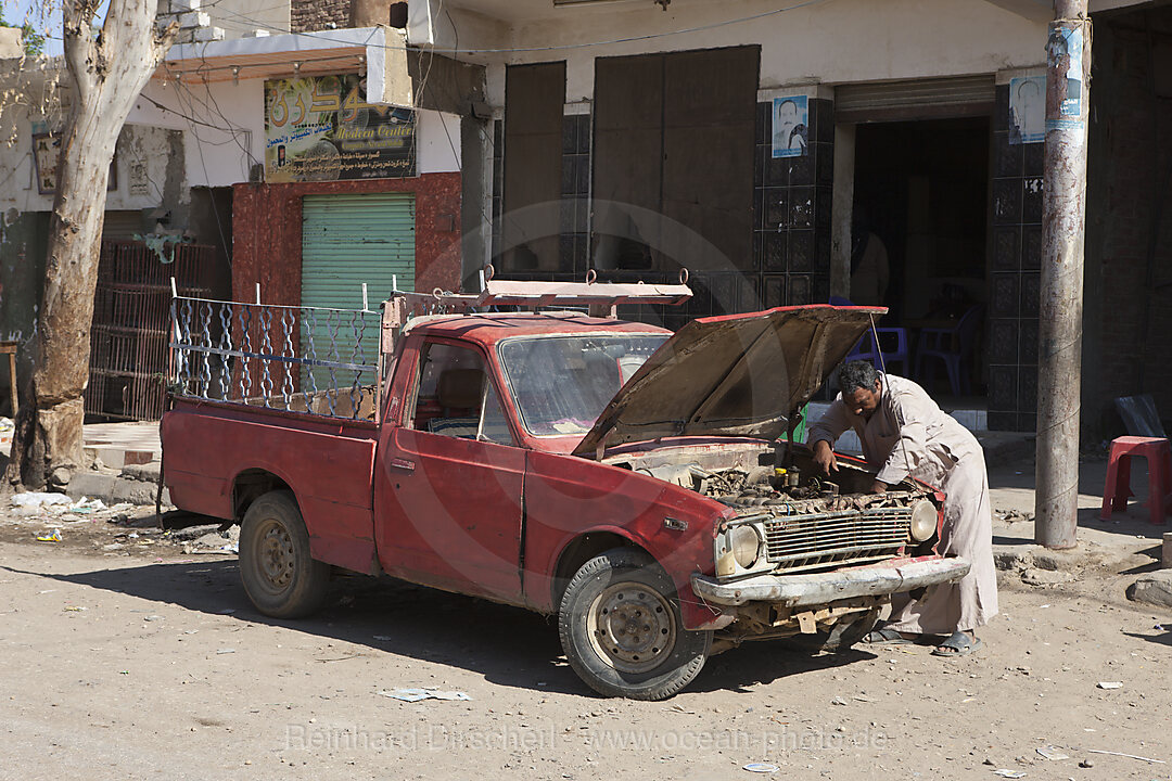 Street Scene at Bahariya Oasis