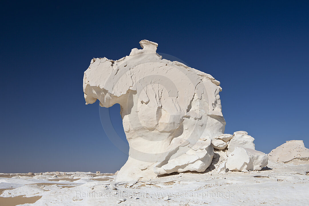 Formations and Figures of Lime Stone in White Desert National Park