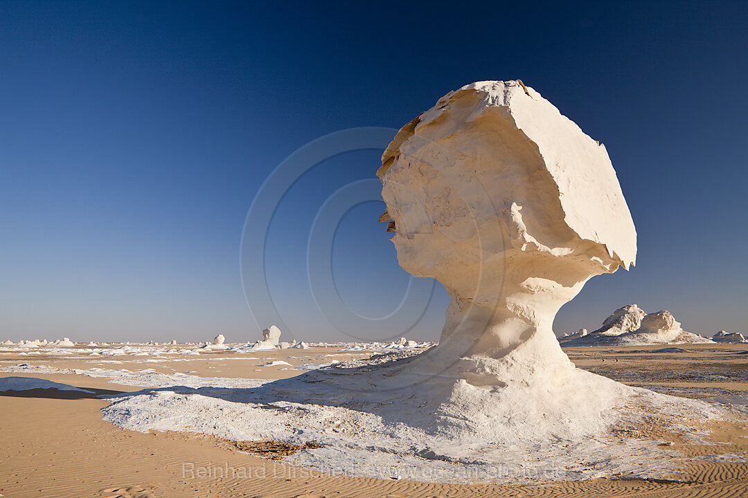 Figuren und Formationen aus Kalkstein in Nationalpark Weisse Wueste