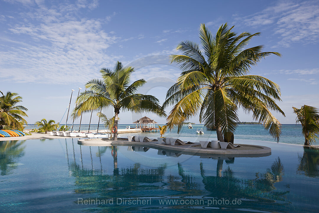 Pool der Malediveninsel Kandooma