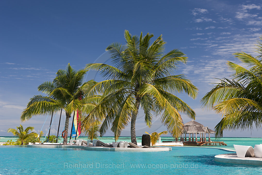 Pool der Malediveninsel Kandooma