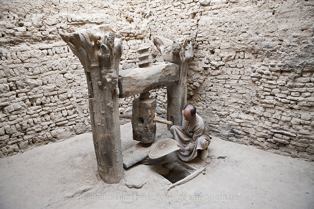 Oliven-Presse in Dakhla Oase, Libysche Wueste, Aegypten