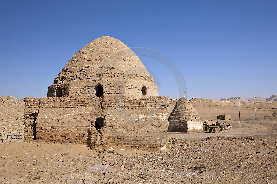 Grab-Bauten in Al Qasr in Dakhla Oase, Libysche Wueste, Aegypten