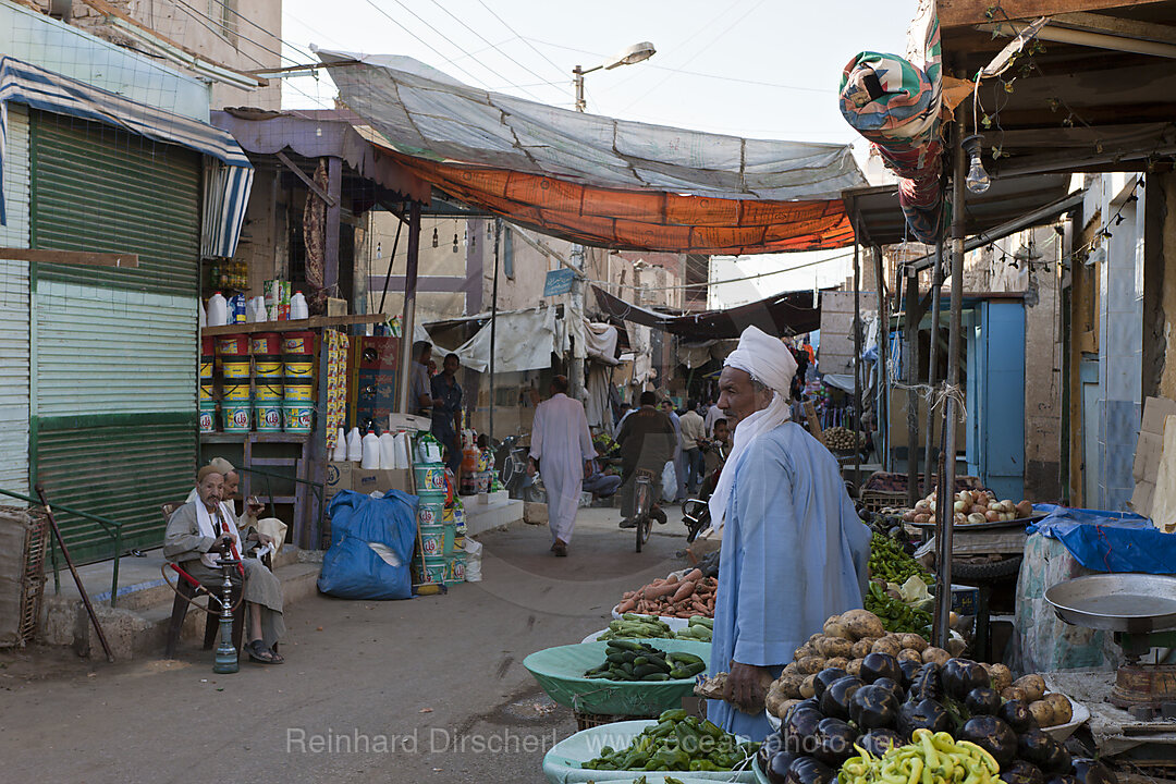 Market of Charga Oasis