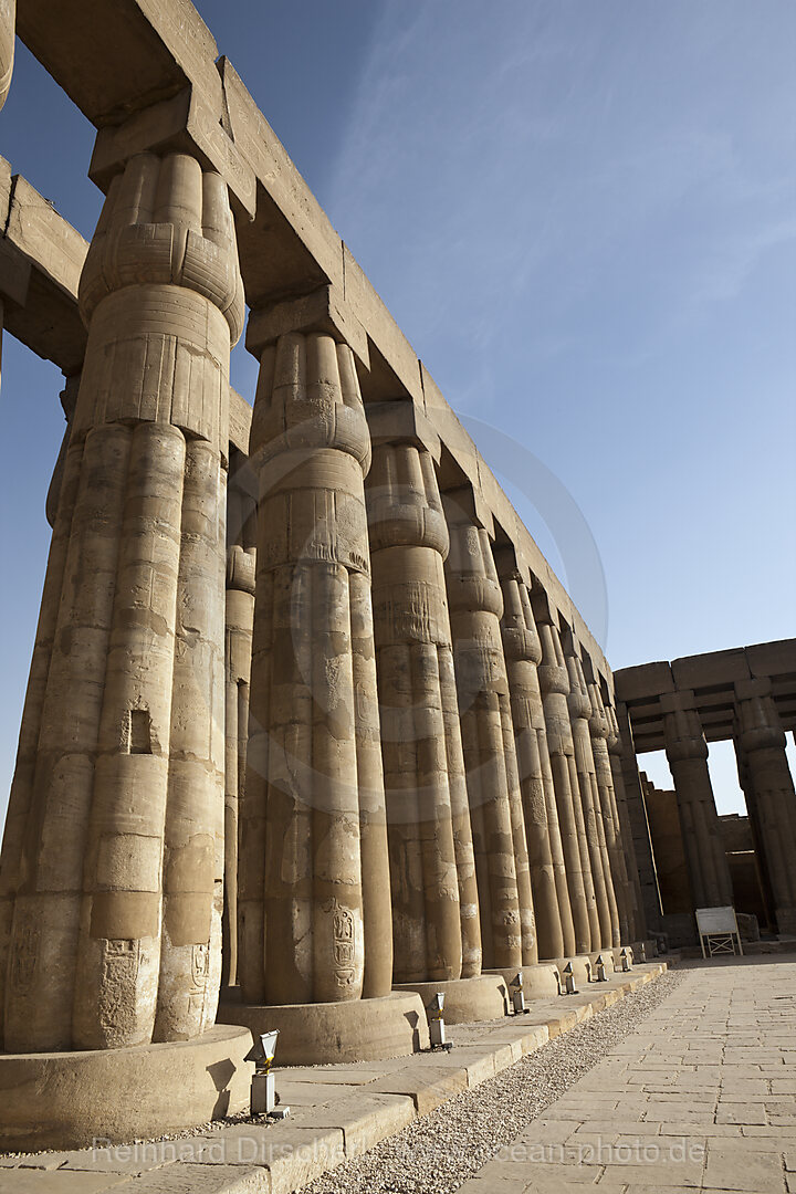 Saeulenhof von Luxor-Tempel