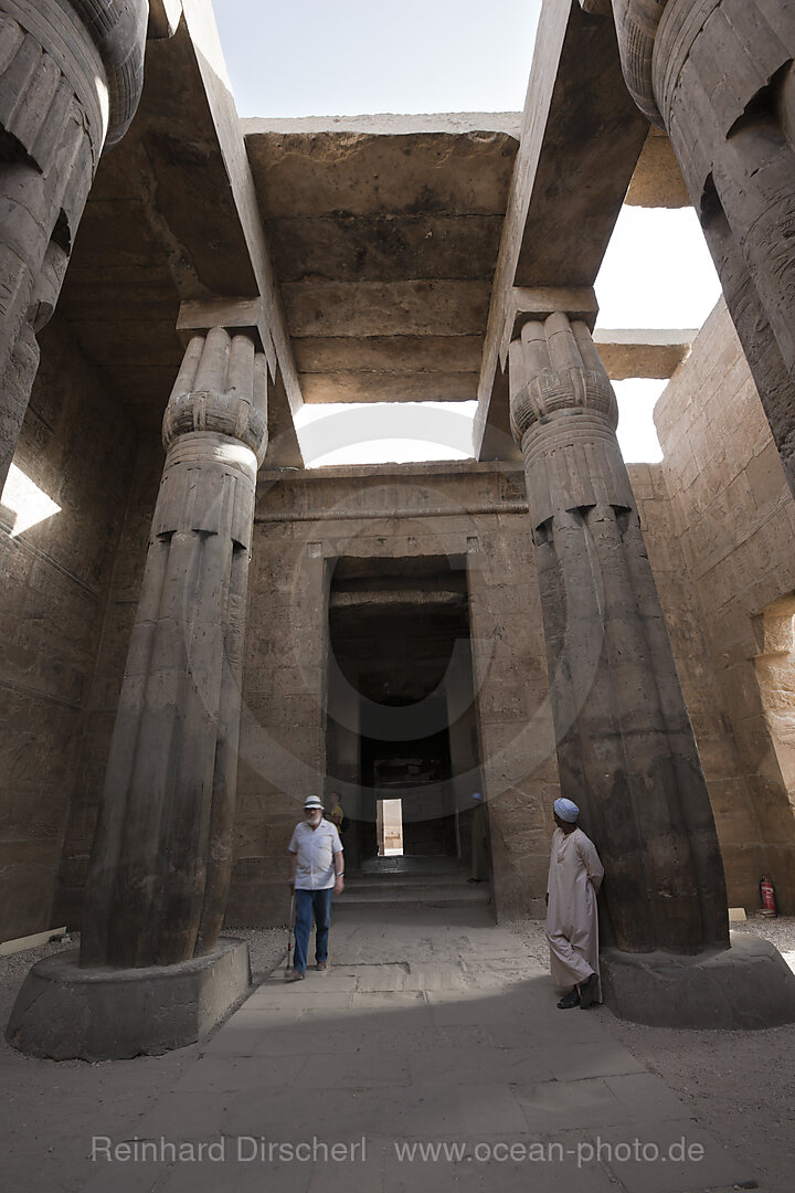 Saeulenhof von Luxor-Tempel