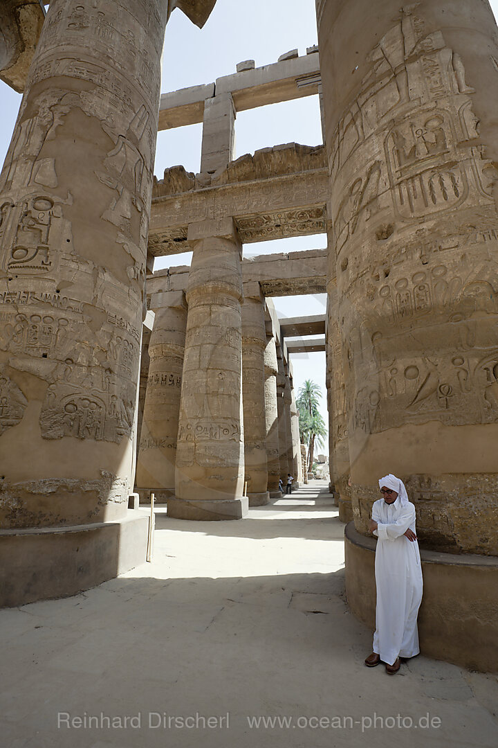 Grosser Saeulensaal in Karnak Tempel, Luxor, Aegypten