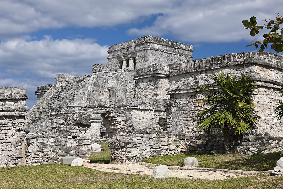Maya Ruinen el Castillo von Tulum
