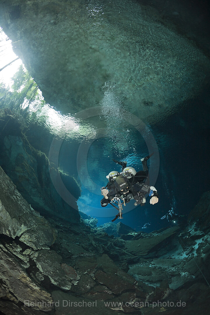 Tauchen in Cenote Chac Mool
