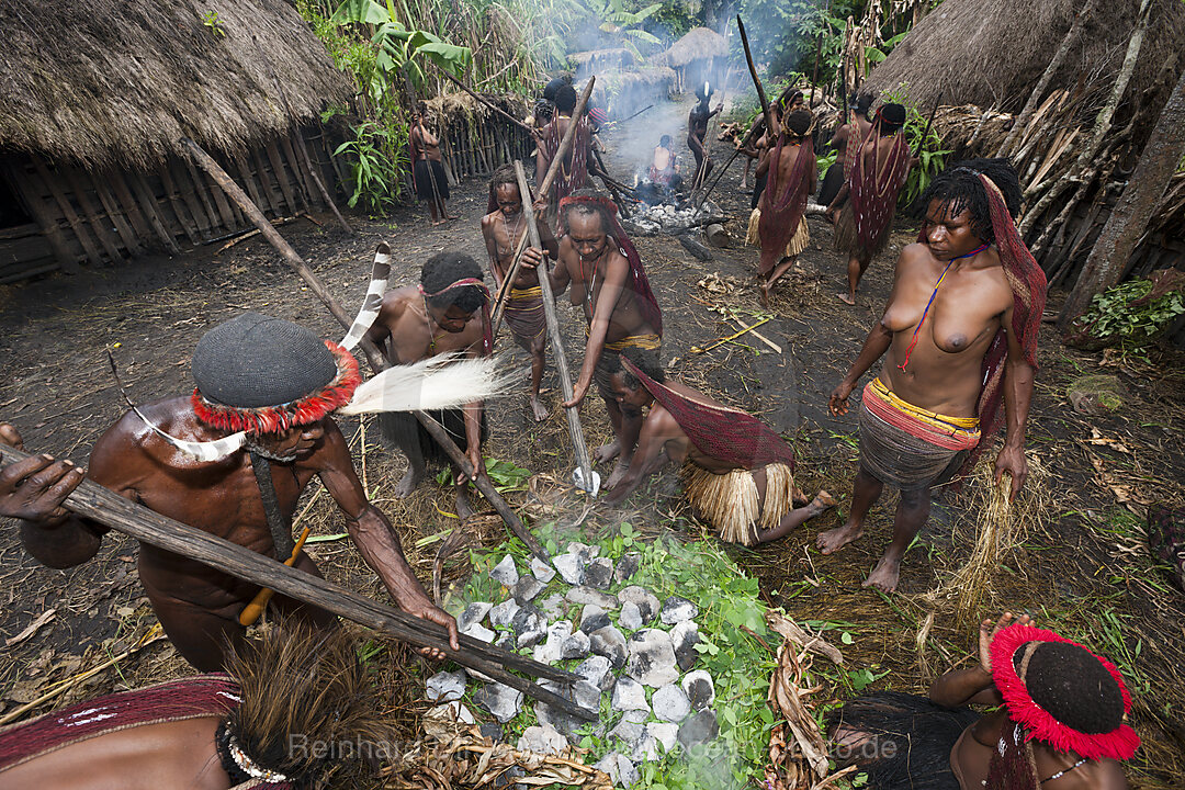 Schweinefest in Dani Dorf, Baliem Valley, West Papua, Indonesien