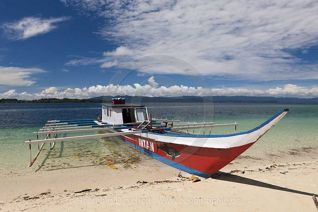 Typical Diving Outrigger of Ahe Island