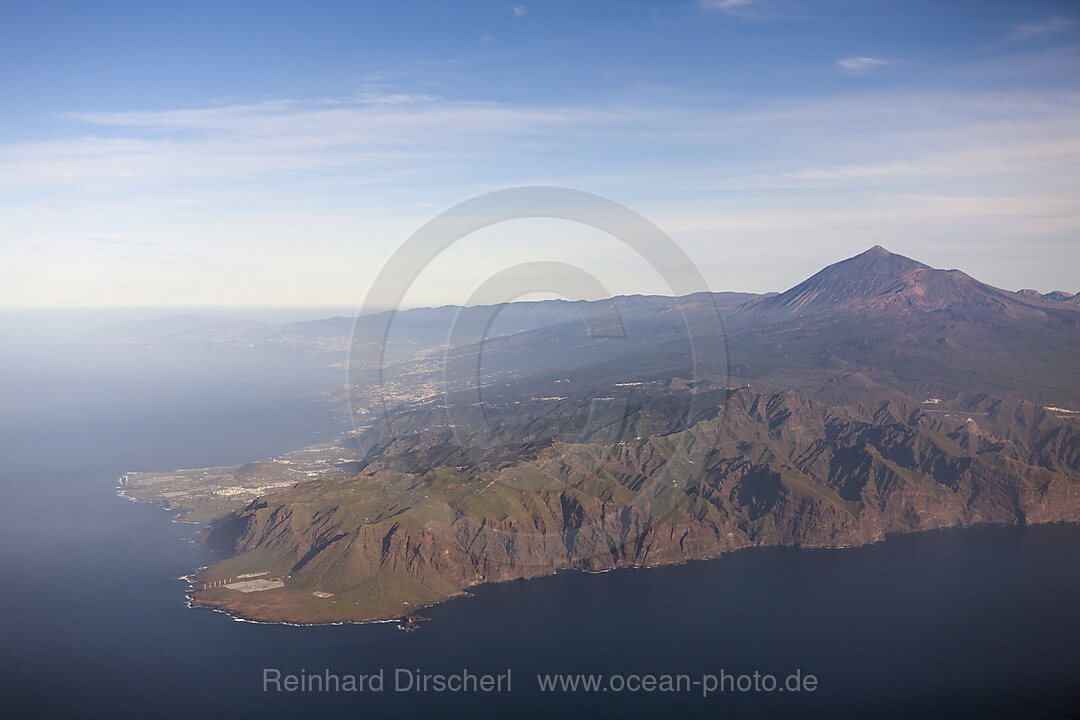 Teno Gebirge mit Teide im Hintergrund