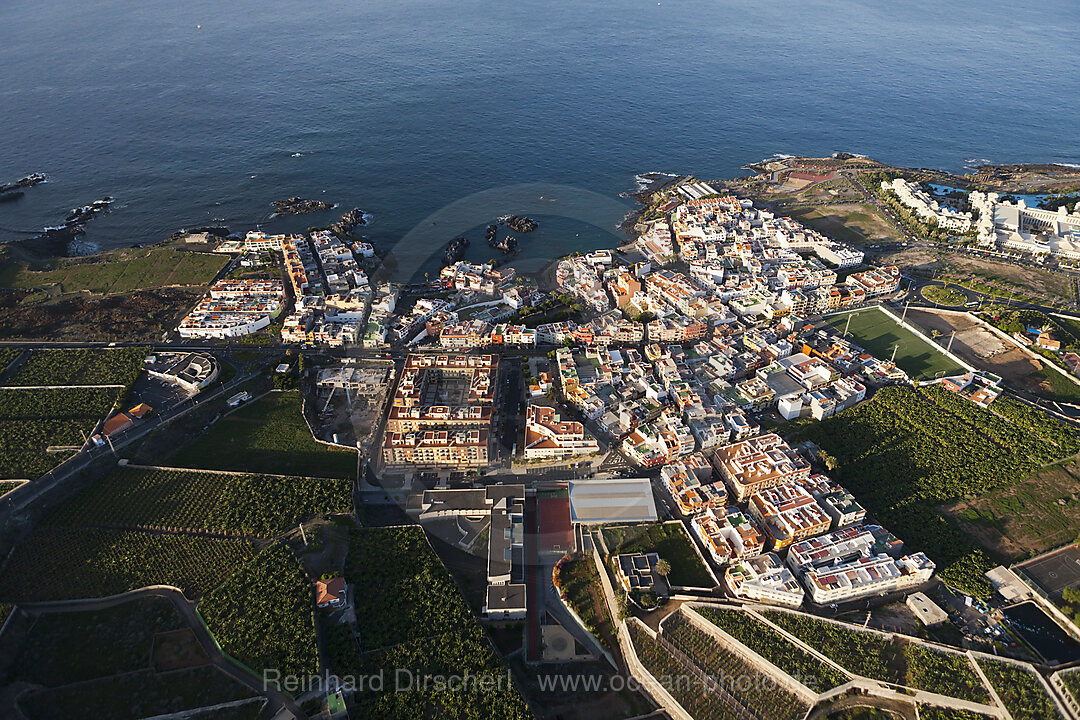 Luftaufnahme von Alcala im Suedwesten von Teneriffa