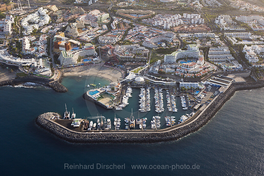 Resorts of Playa Americas with Puerto Colon