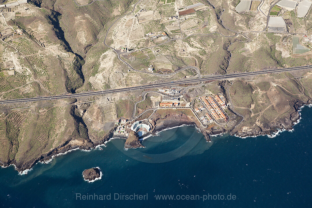 Luftaufnahme der Kueste bei Los Roques Fasnia