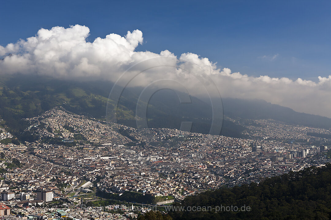 Blick auf die Hauptstadt Quito, Galapagos, Ecuador