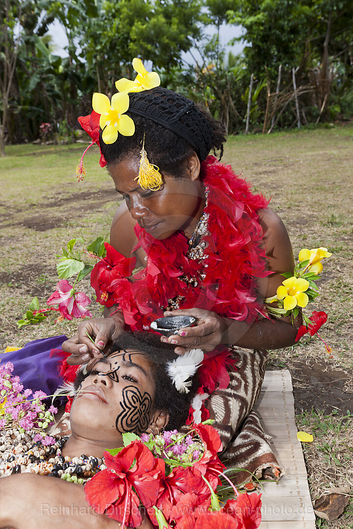 Demonstration of traditional Facial Tattoo, Tufi, Oro Province, Papua New Guinea